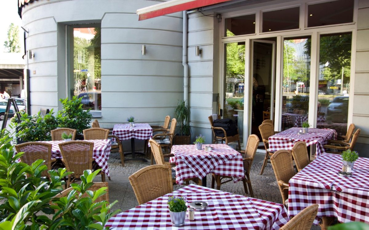 Unser Gastgarten am Bundesplatz